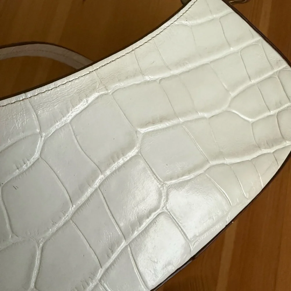 LIKE NEW STAUD Ollie Croc-Embossed Bag, Fresh White Faux Croc - Picture 9 of 9